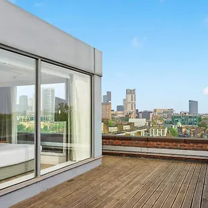 Aparthotel Roomzzz Stratford Londen